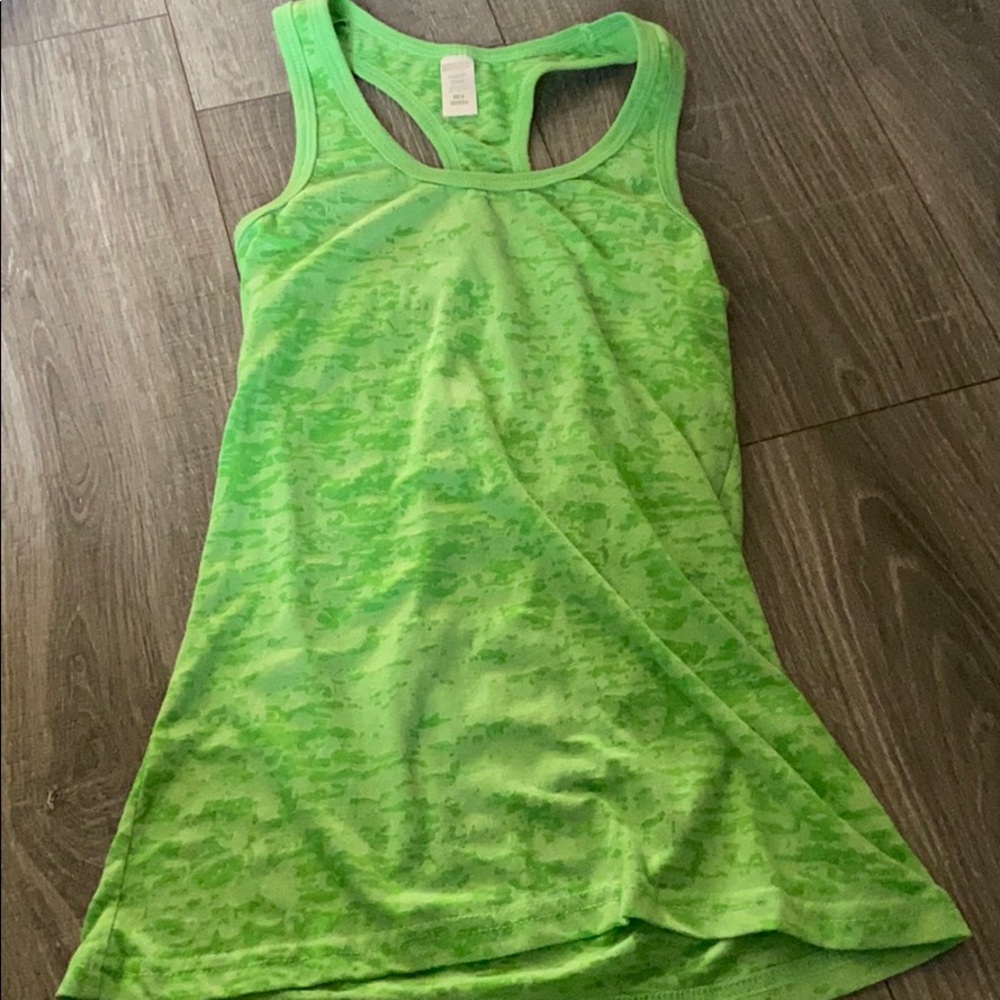 workout top